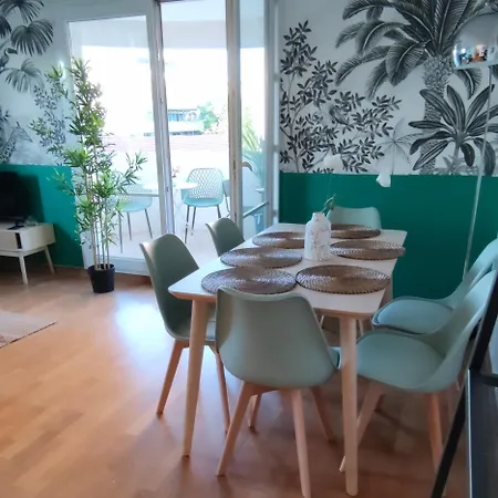 Lush Fresh In Paris Near Stade De France Apartment